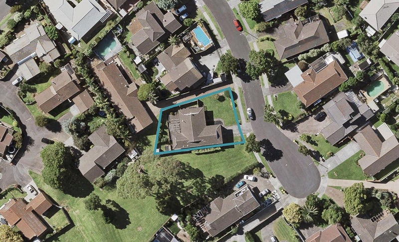 9 Hayes Place, Half Moon Bay, Auckland - Carousel 1