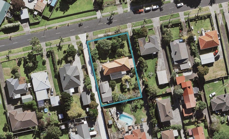 67 Mcintyre Road, Mangere Bridge, Auckland - Carousel 1