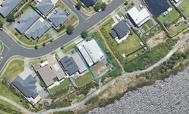 63 Landing Drive, Pyes Pa, Tauranga - Carousel 1