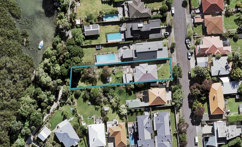 10 Winsomere Crescent, Westmere, Auckland - Carousel 1
