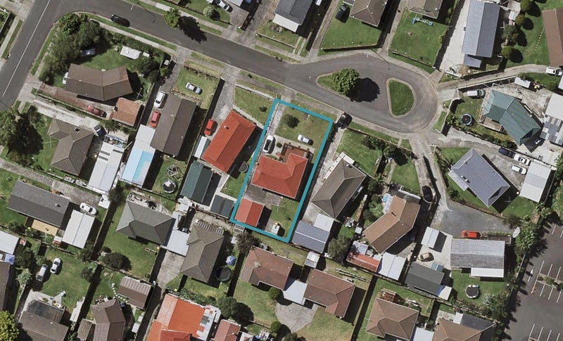7 Rimini Place, Clover Park, Auckland - Carousel 1