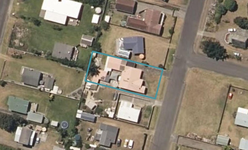 33 Park Avenue, Waitarere Beach, Levin - Carousel 1