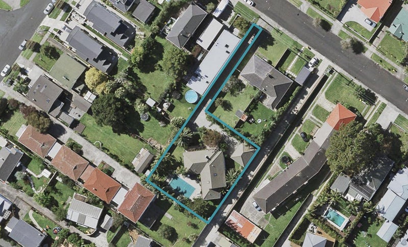 5 Creamer Avenue, Belmont, Auckland - Carousel 1