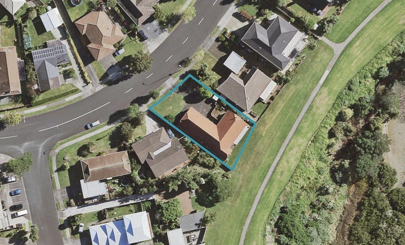 126 Carnoustie Drive, Wattle Downs, Auckland - Carousel 1