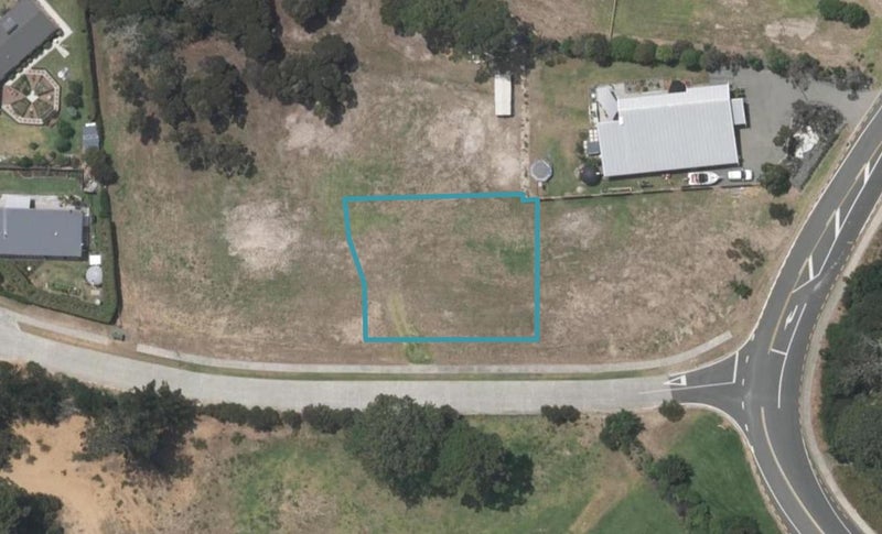 2 Paulene Anne Place, Mangawhai Heads, Mangawhai - Carousel 1