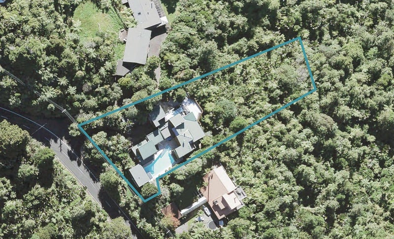 503 Scenic Drive, Waiatarua, Auckland - Carousel 1
