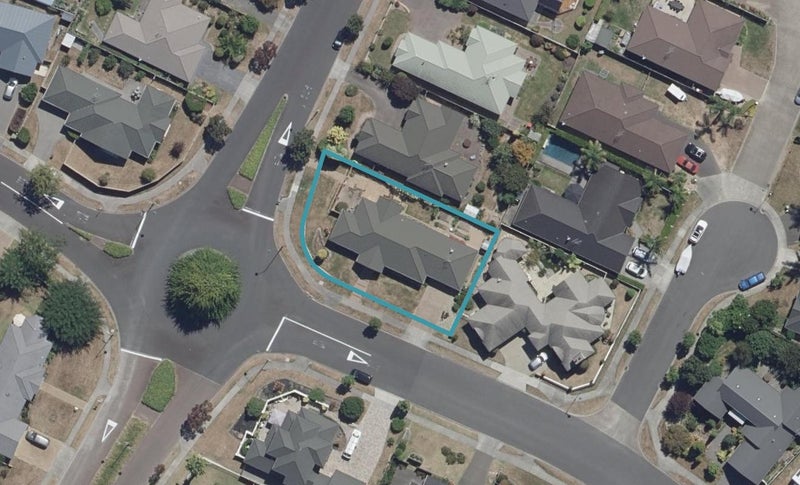 14 Huntington Drive, Huntington, Hamilton - Carousel 1
