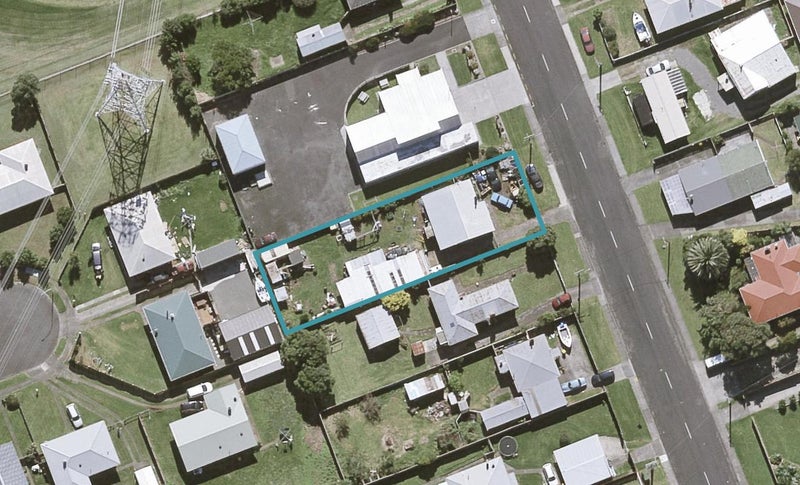 33 Paritutu Road, Spotswood, New Plymouth - Carousel 1