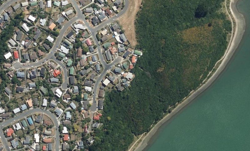 37 Clipper Street, Titahi Bay, Porirua - Carousel 1