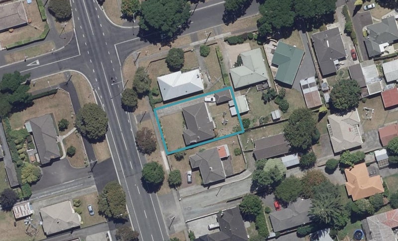 30 Galloway Street, Hamilton East, Hamilton - Carousel 1