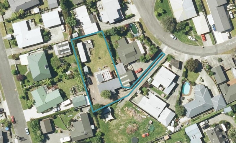 10 Mara Place, Waikawa, Picton - Carousel 1