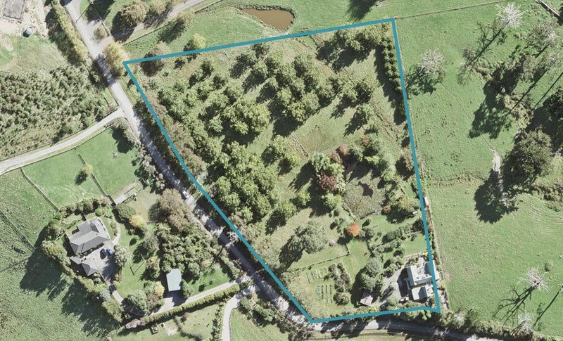 44 Gervin Road, Silverdale - Carousel 1