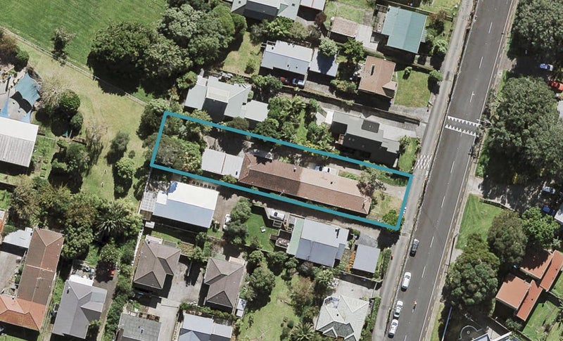 1/6 Parau Street, Three Kings, Auckland - Carousel 1