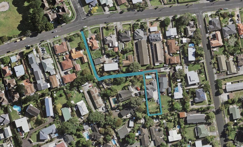 15B Grande Vue Road, Hillpark, Auckland - Carousel 1