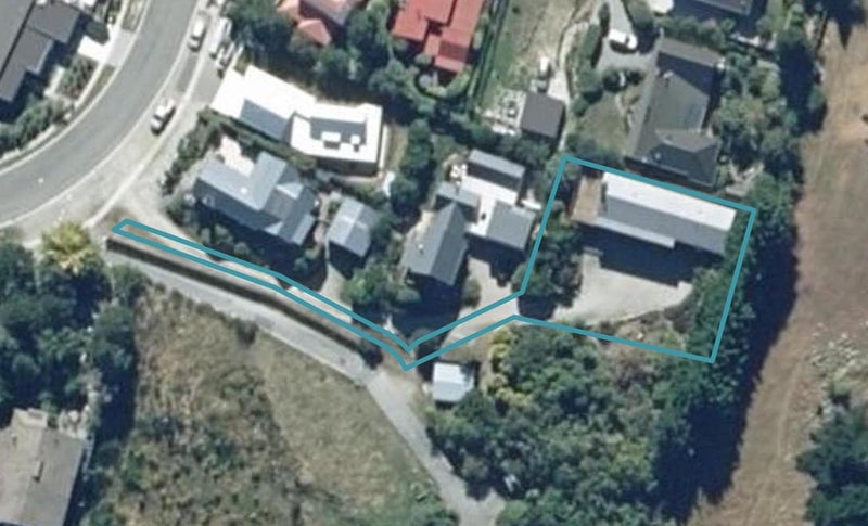 14 Cedar Drive, Kelvin Heights, Queenstown - Carousel 1