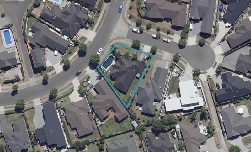 2 Kinnaird Place, Huntington, Hamilton - Carousel 1