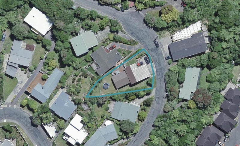 33 David Crescent, Karori, Wellington - Carousel 1