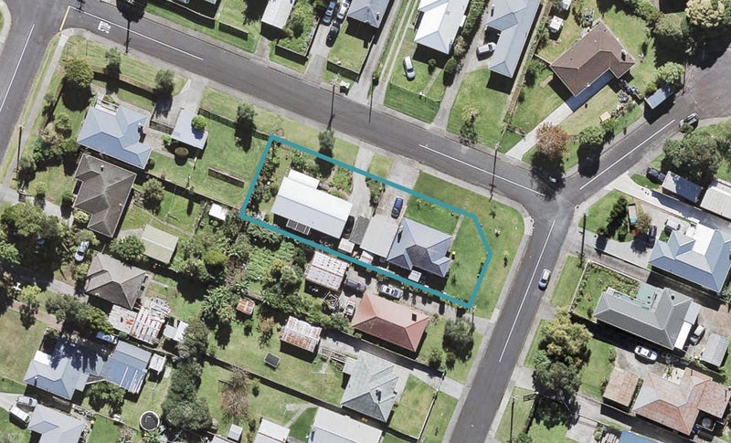 1/3 Daphne Street, Kelston, Auckland - Carousel 1