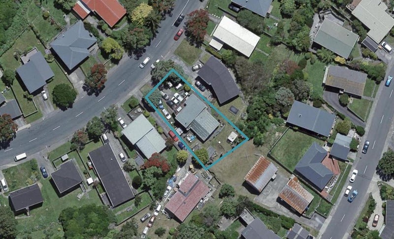 83 Stewart Drive, Newlands, Wellington - Carousel 1