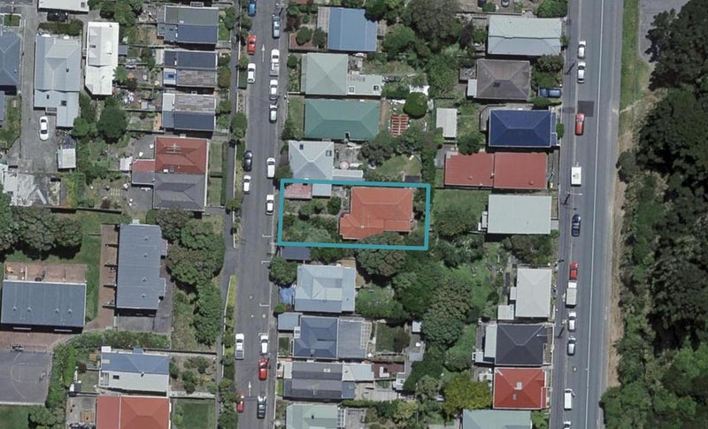19 Edinburgh Terrace, Berhampore, Wellington - Carousel 1