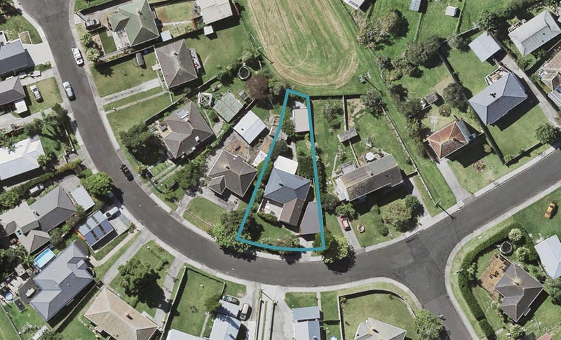 42 Philomel Crescent, Bayswater, Auckland - Carousel 1