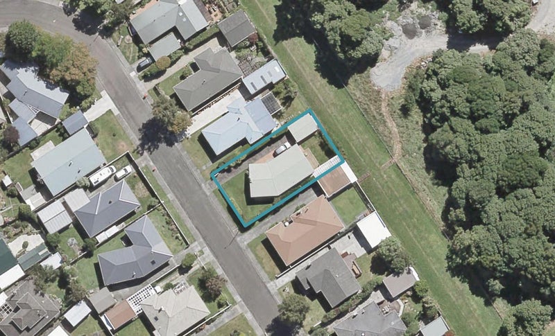 24 Whirinaki Crescent, Heretaunga, Upper Hutt - Carousel 1