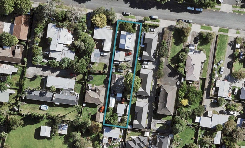 11A Hazards Road, Weymouth, Auckland - Carousel 1