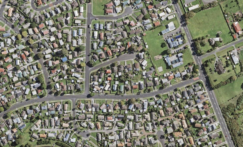 9A Massine Place, Randwick Park, Auckland - Carousel 1