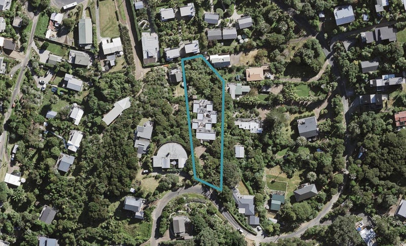 23 Tiri View Road, Palm Beach, Waiheke Island - Carousel 1