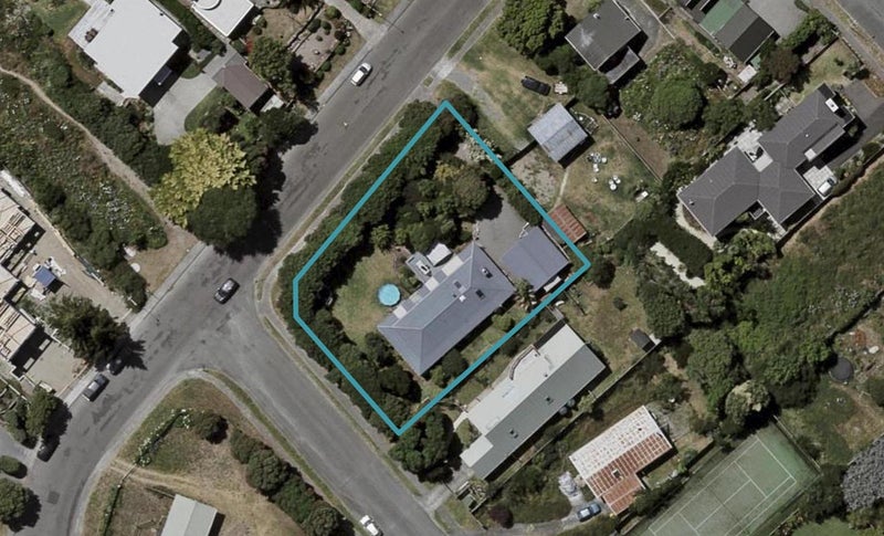 72 Field Way, Waikanae Beach, Waikanae - Carousel 1