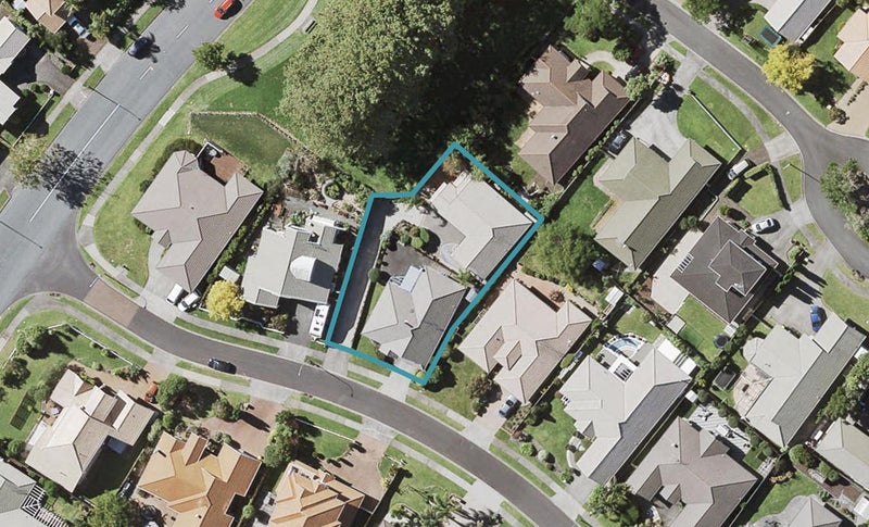 1/8 Thirlmere Rise, Northpark, Auckland - Carousel 1