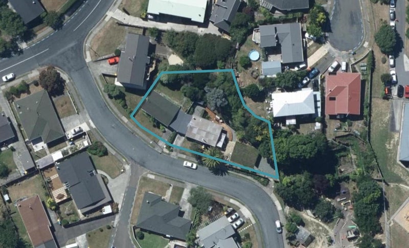 3B Yarrow Place, Papakowhai, Porirua - Carousel 1