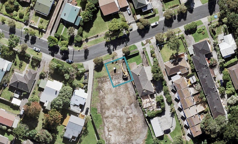 14 Miro Street, New Lynn, Auckland - Carousel 1
