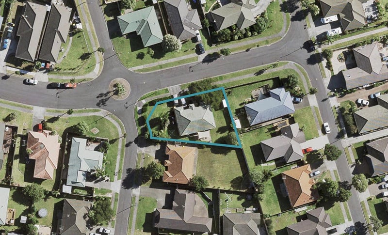 51 Waimahia Avenue, Weymouth, Auckland - Carousel 1