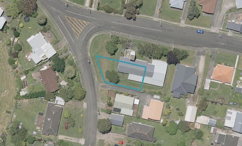 1B Hutchison Crescent, Durie Hill, Whanganui - Carousel 1