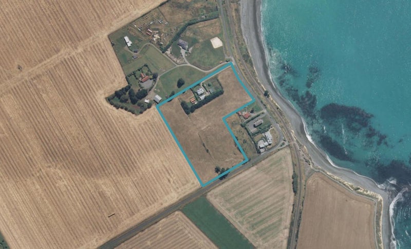 25 Parade, Scarborough, Timaru - Carousel 1