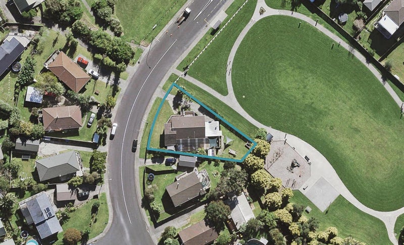105 Lynn Road, Bayview, Auckland - Carousel 1