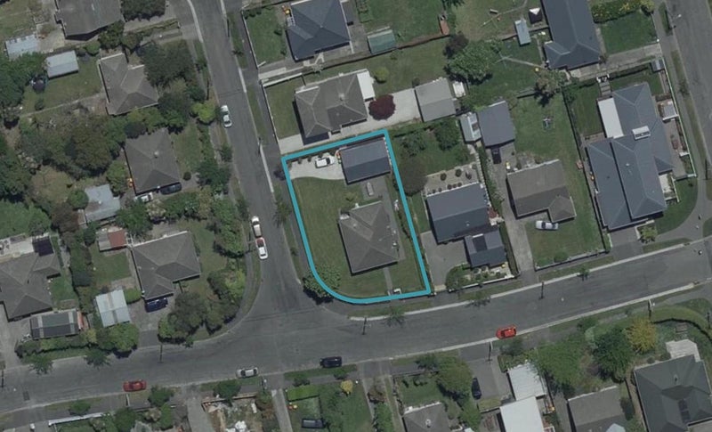 11 Newall Avenue, Bryndwr, Christchurch - Carousel 1