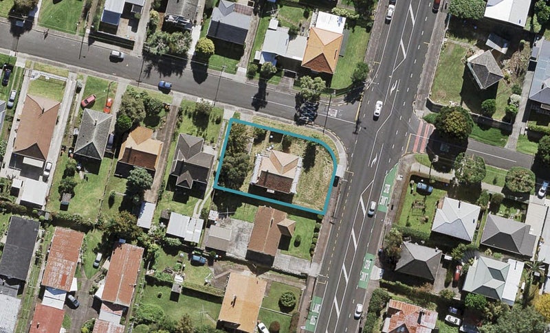 2 Shorwell Street, Sandringham, Auckland - Carousel 1