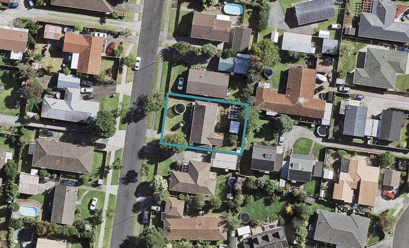 10 Huber Street, Weymouth, Auckland - Carousel 1