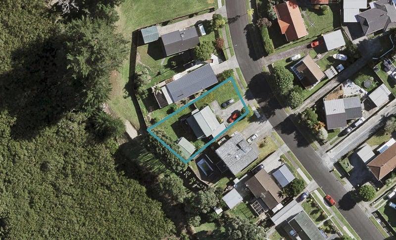 18 Seaward Place, Wattle Downs, Auckland - Carousel 1