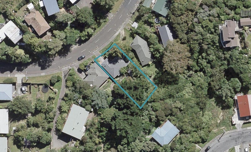 8 Manor Drive, Stokes Valley, Lower Hutt - Carousel 1