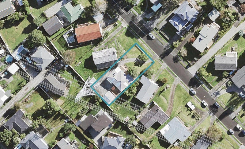 16 Caronia Crescent, Lynfield, Auckland - Carousel 1