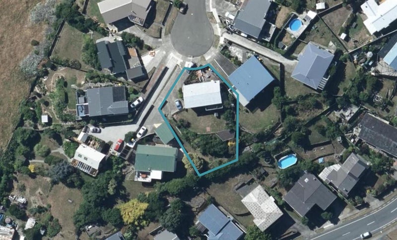 13 Brian Place, Titahi Bay, Porirua - Carousel 1