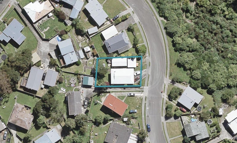 8 Gentian Street, Timberlea, Upper Hutt - Carousel 1