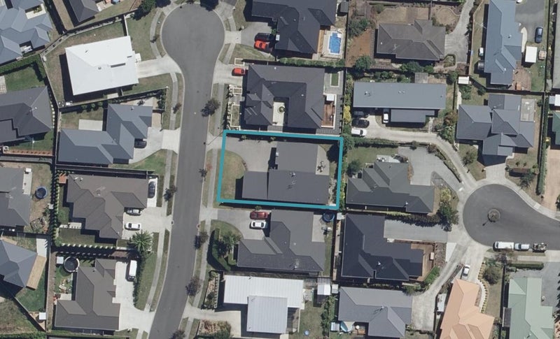 8 Sinead Court, Grandview Heights, Hamilton - Carousel 1