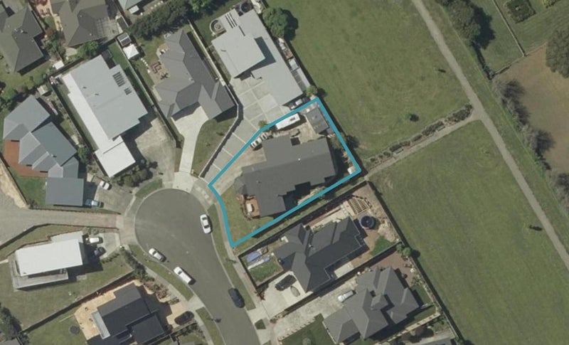 7 Tennyson Avenue, Kelvin Grove, Palmerston North - Carousel 1