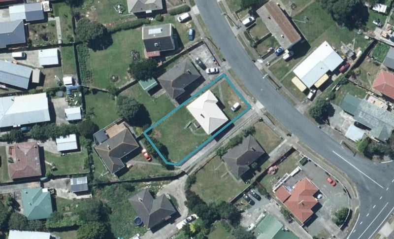 40 Aberfeldy Street, Cannons Creek, Porirua - Carousel 1