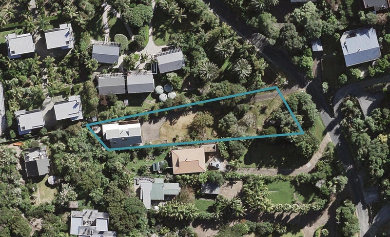 5 Tiri View Road, Palm Beach, Waiheke Island - Carousel 1