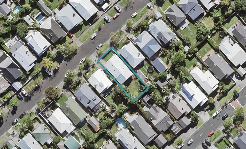 17 Chester Avenue, Westmere, Auckland - Carousel 1